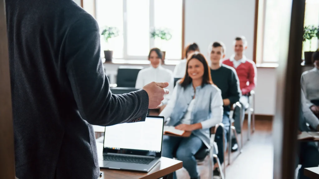 Formación y capacitación